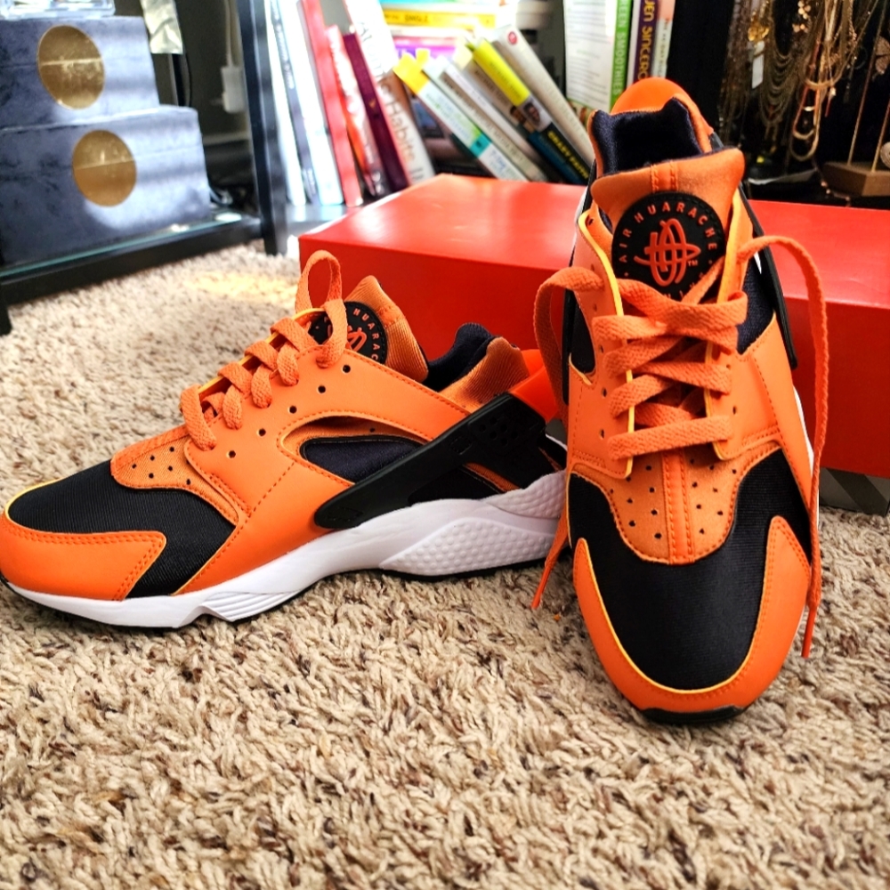 NIKE HIRACHI